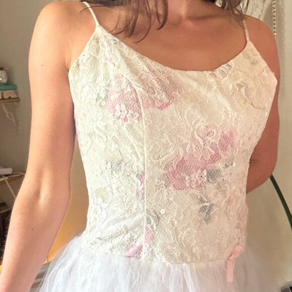 Loralie Women's 4 Gown White Tulle Floral Lace Tea Length Wedding Bridal Vintage - Picture 2 of 3